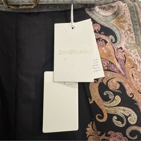 Zimmermann Illustration Tuck Shorts - Picture 15 of 16